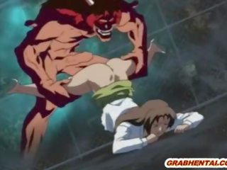 Enticing hentai dames sappig poesje lippen zijn bonsde door een demon