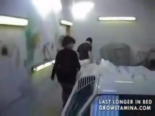 Velké krásné ženy middle-aged sání na 2 kohouty part2