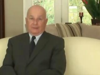 قديم ديكس شاب الكتاكيت - 27 جد قديم رجل: حر بالغ فيلم b0