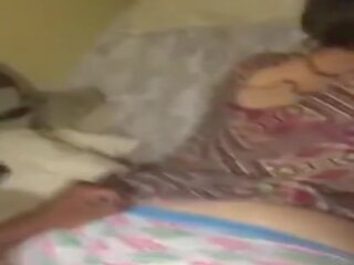 白 女人 将 成为 一 单 母亲, 脏 电影 08